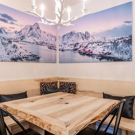 Fully Renovated! St Anton #17 Ski In Ski Out 1 Bedroom 1 Bathroom Condo! Sleeps Up To 4! マンモス・レイクス エクステリア 写真