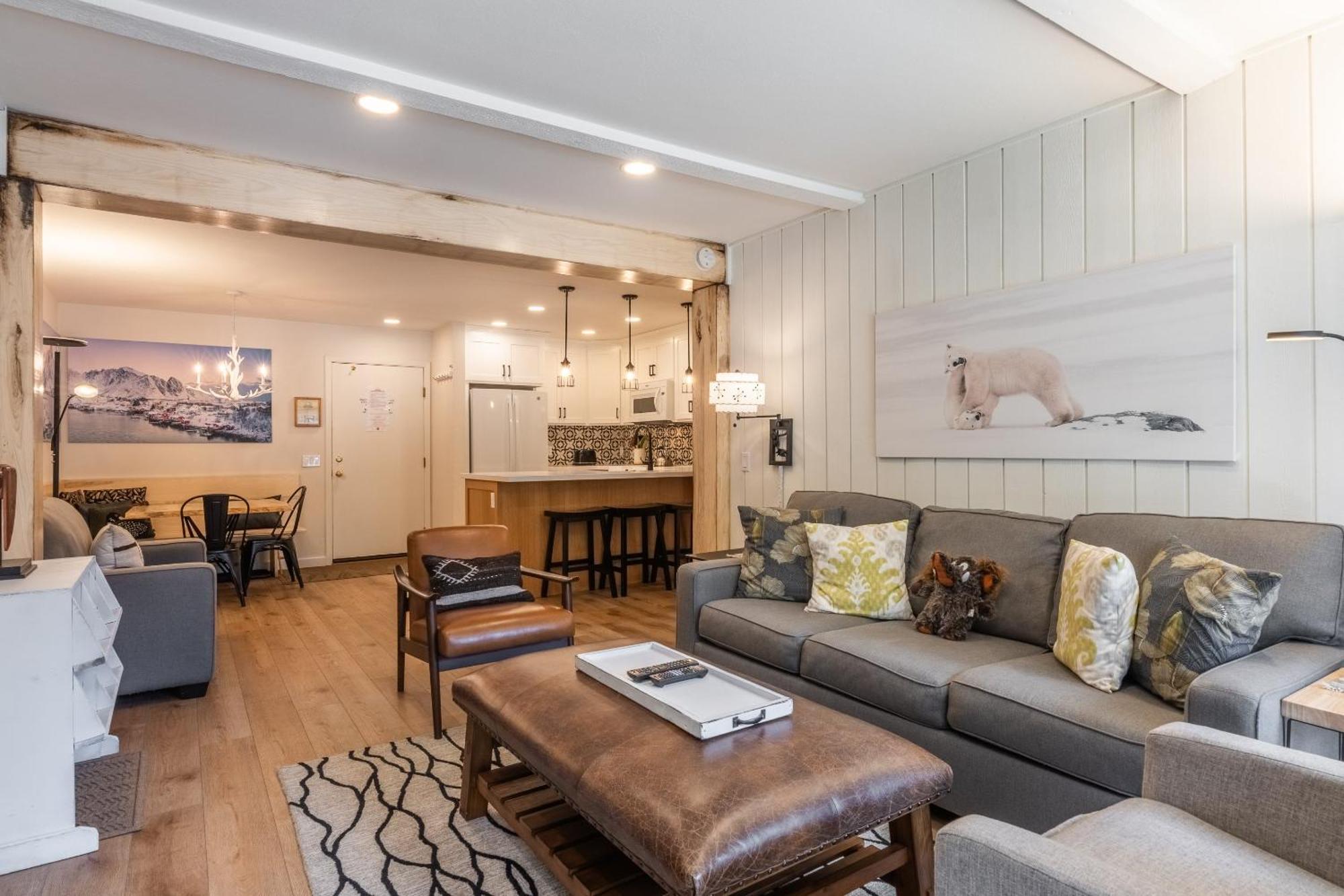 Fully Renovated! St Anton #17 Ski In Ski Out 1 Bedroom 1 Bathroom Condo! Sleeps Up To 4! マンモス・レイクス エクステリア 写真