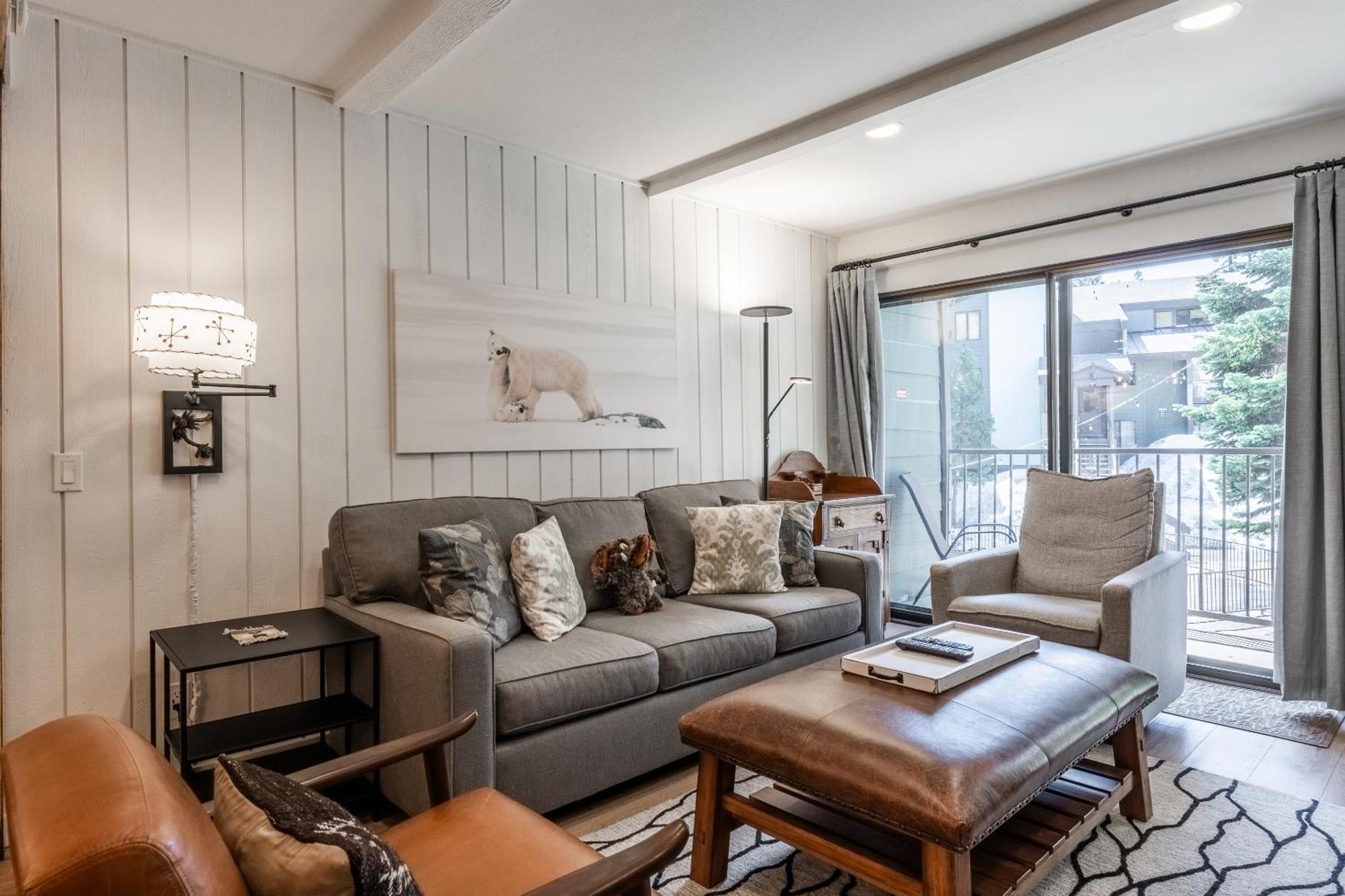 Fully Renovated! St Anton #17 Ski In Ski Out 1 Bedroom 1 Bathroom Condo! Sleeps Up To 4! マンモス・レイクス エクステリア 写真