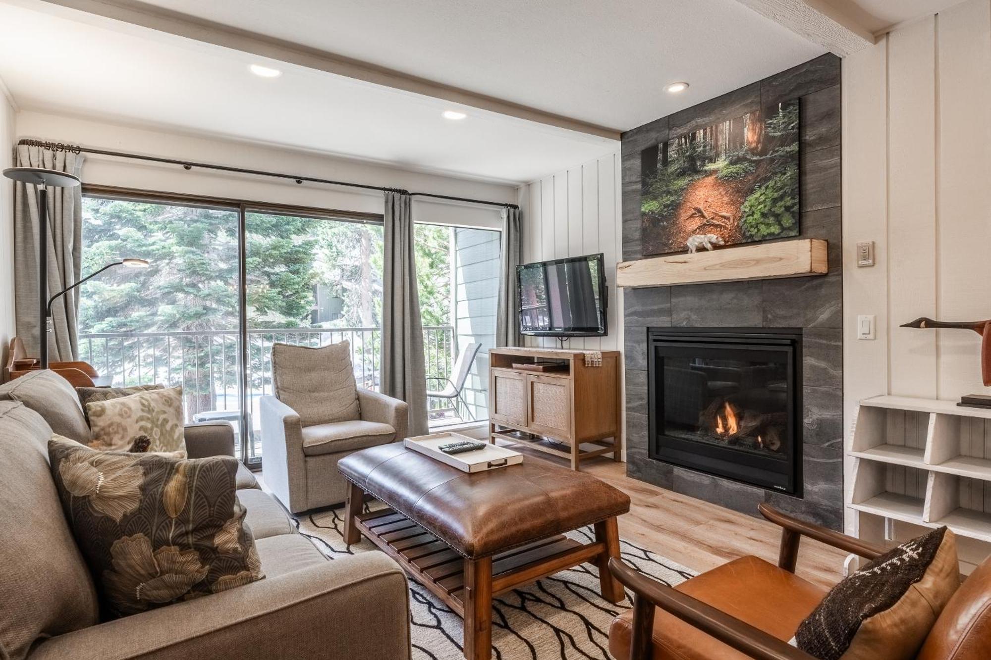 Fully Renovated! St Anton #17 Ski In Ski Out 1 Bedroom 1 Bathroom Condo! Sleeps Up To 4! マンモス・レイクス エクステリア 写真